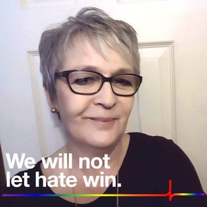 Meet your Posher, Lora